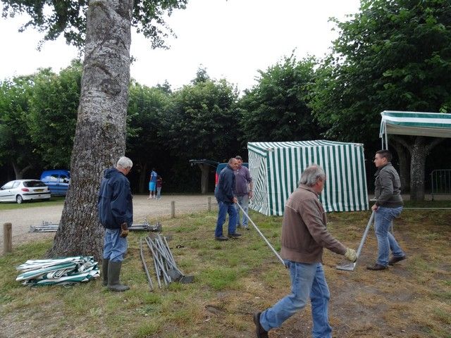 Vide grenier 2014 (1).jpg